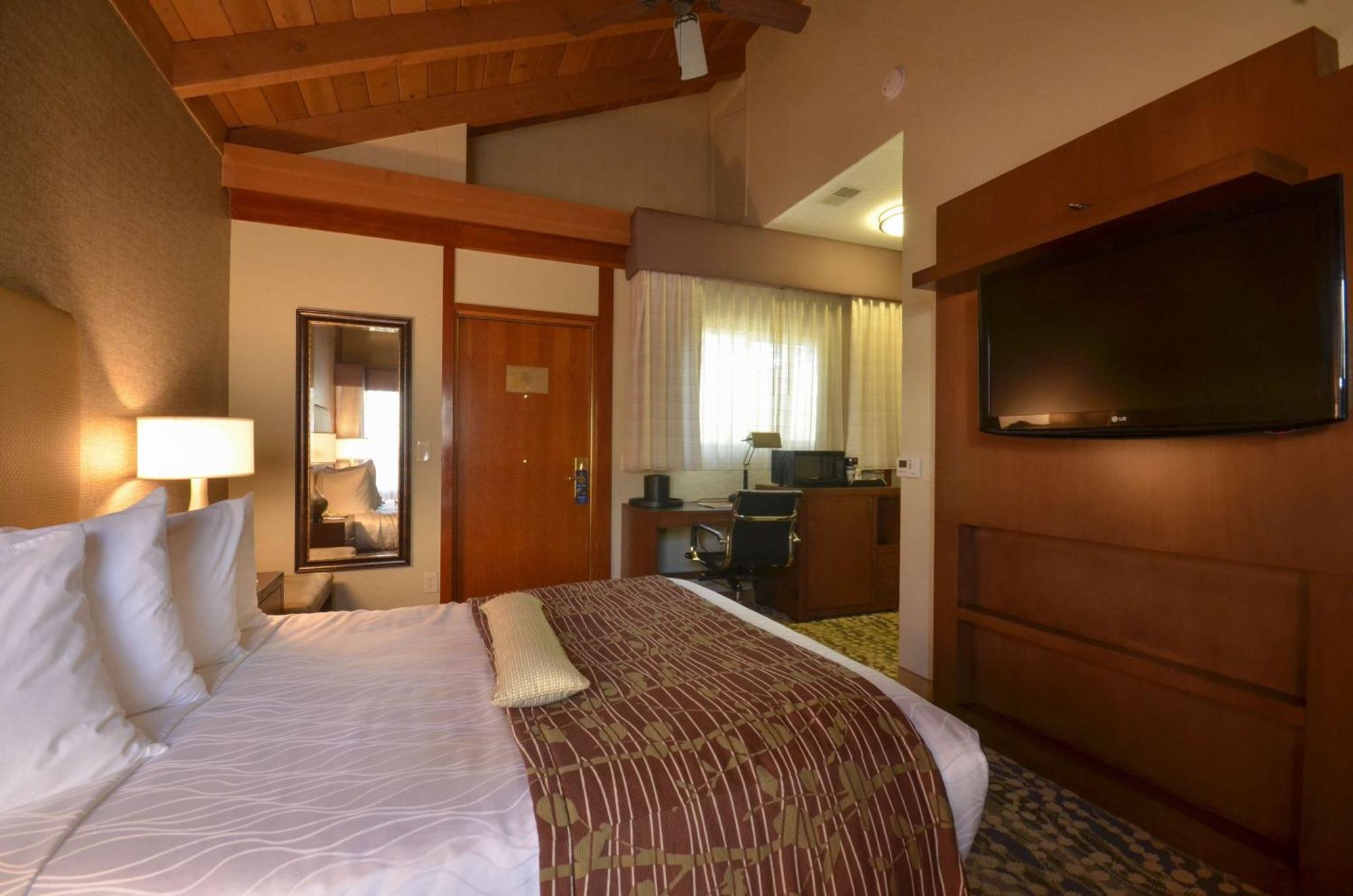 Best Western The Inn&Suites Pacific Grove Exterior foto
